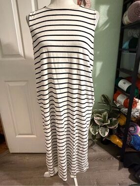 Cynthia Rowley Black & White Striped Sleeveless Maxi Dress with pockets